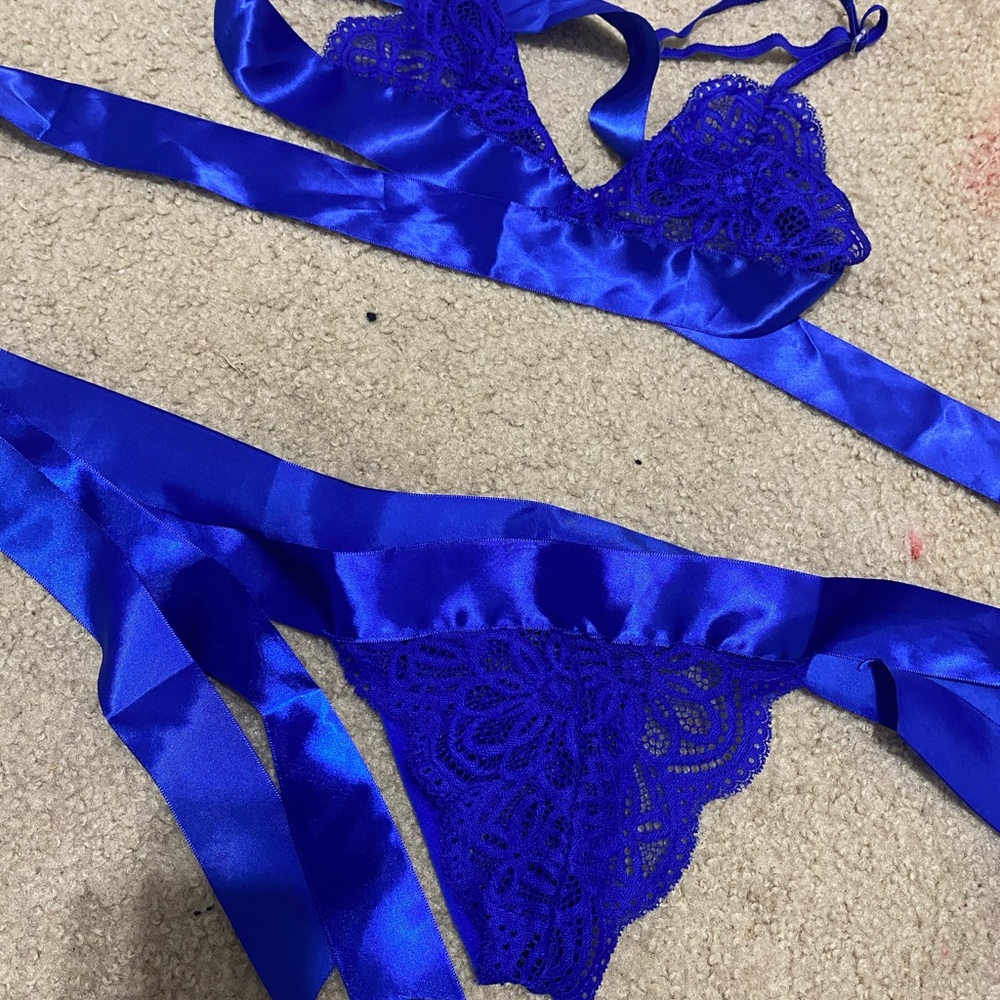 Two piece lingerie set lace